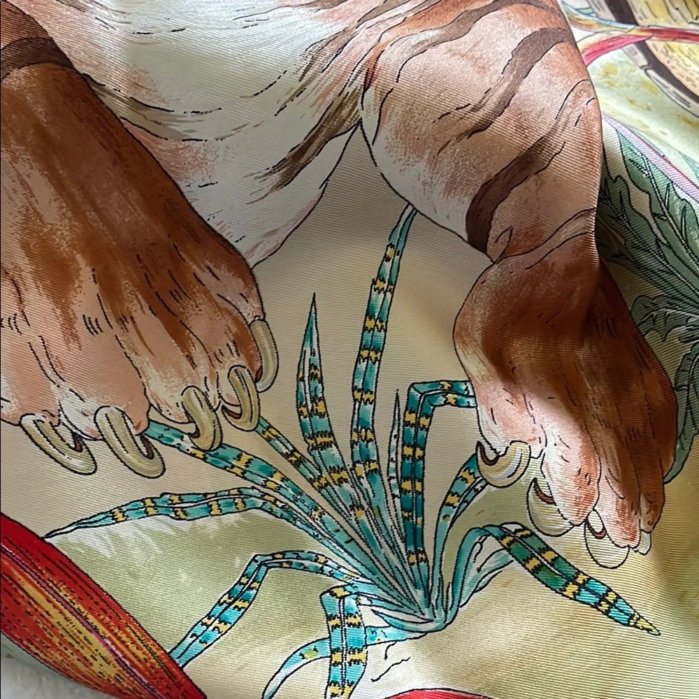 Vintage Gucci Silk Scarf with Tiger Print - Picture 5 of 5